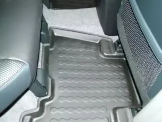 Резиновый коврик с защитными бортами CARBOX купить